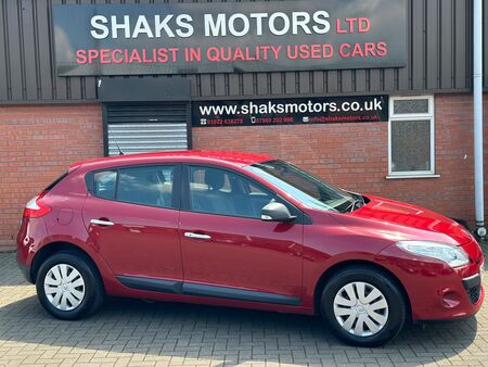 RENAULT MEGANE 1.6 16V Generation Euro 5 5dr