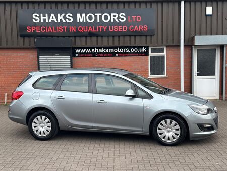 VAUXHALL ASTRA 1.7 CDTi ecoFLEX Exclusiv Sports Tourer Euro 5 (s/s) 5dr